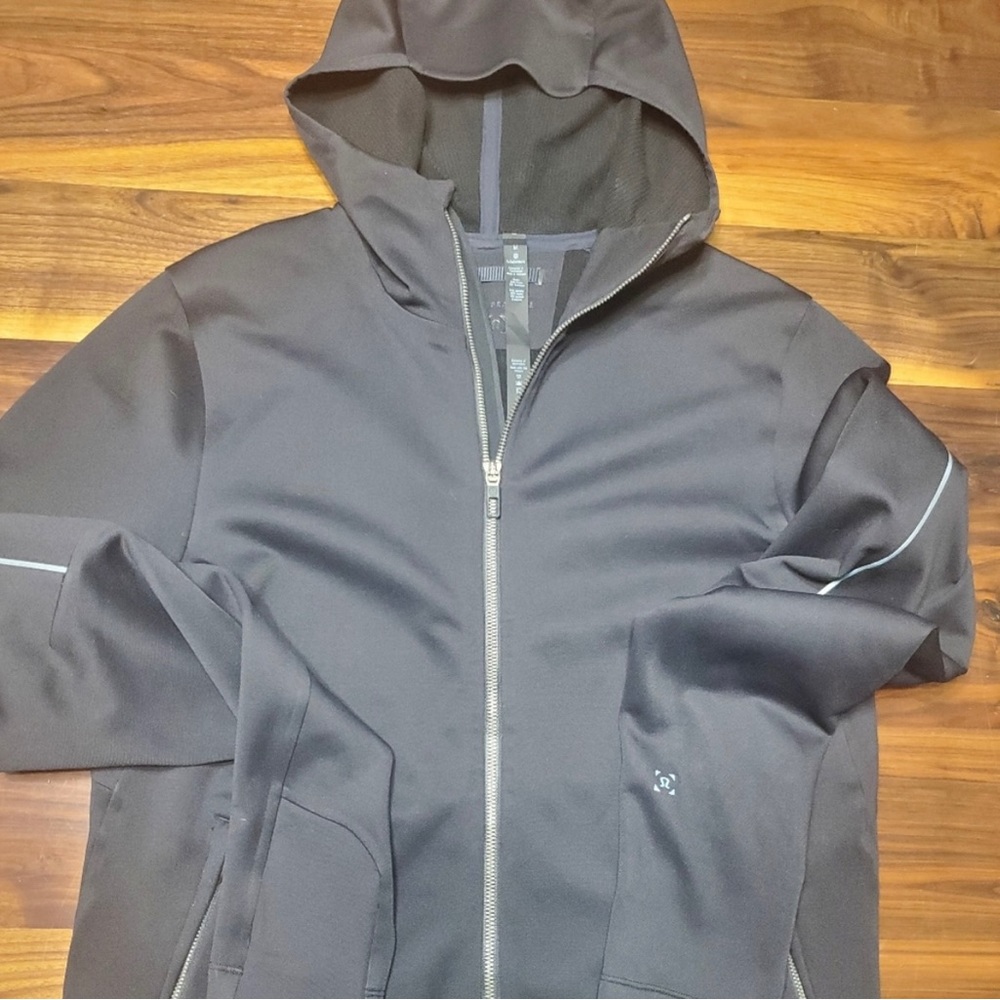 Men’s lululemon Hooded Waterproof Jacket